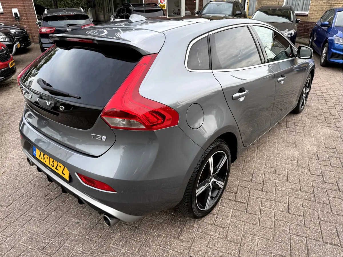 1.5 T3 Polar+ Sport R-Design Panoramadak, Camera, 17''Lmv