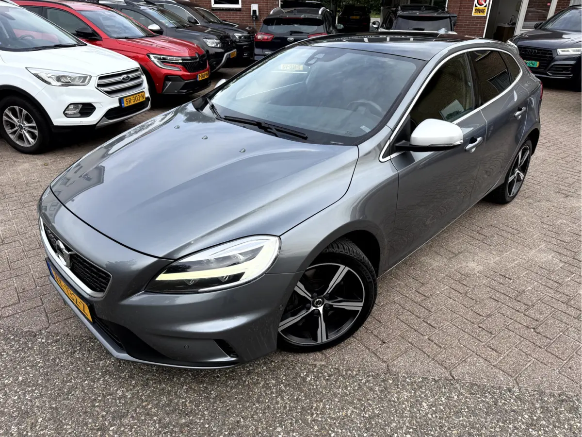 1.5 T3 Polar+ Sport R-Design Panoramadak, Camera, 17''Lmv