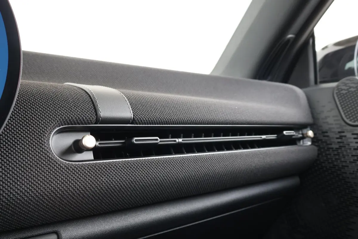 SE John Cooper Works M 54.2 kWh | Panorama Dak | Keyless Entry | Kunstleder Bekleding | Premium Sportstoelen | Sportstuur