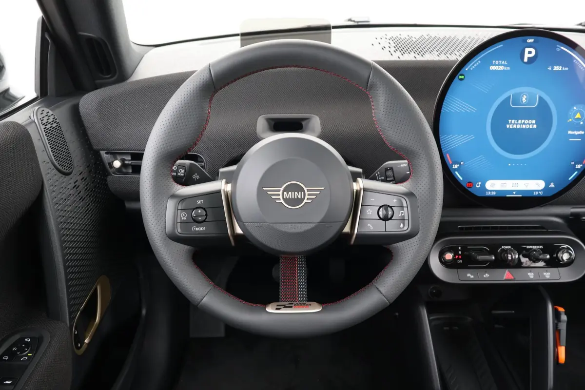 SE John Cooper Works M 54.2 kWh | Panorama Dak | Keyless Entry | Kunstleder Bekleding | Premium Sportstoelen | Sportstuur