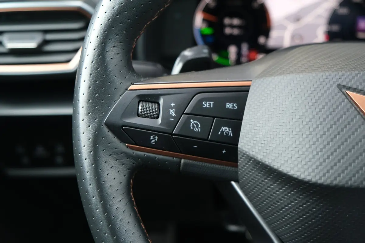1.4 e-Hybrid VZ 245PK Pano Volleder Cam ACC Led Navi Elek Achterklep Keyless