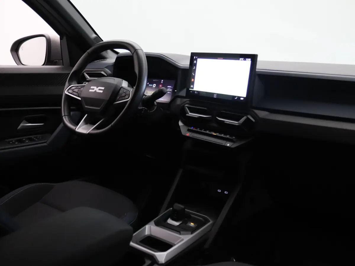 140pk Hybrid Journey Apple Carplay/Android Auto | Climate