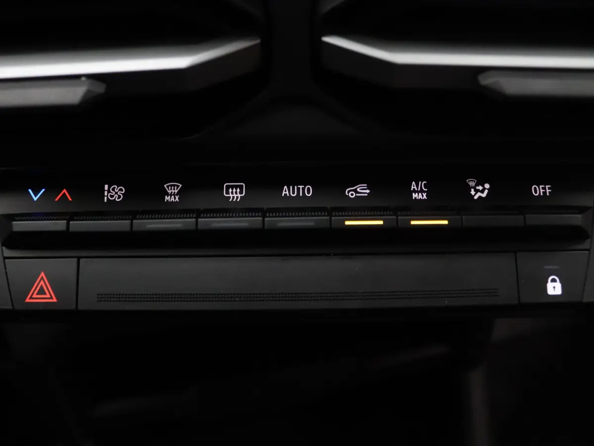 140pk Hybrid Journey Apple Carplay/Android Auto | Climate