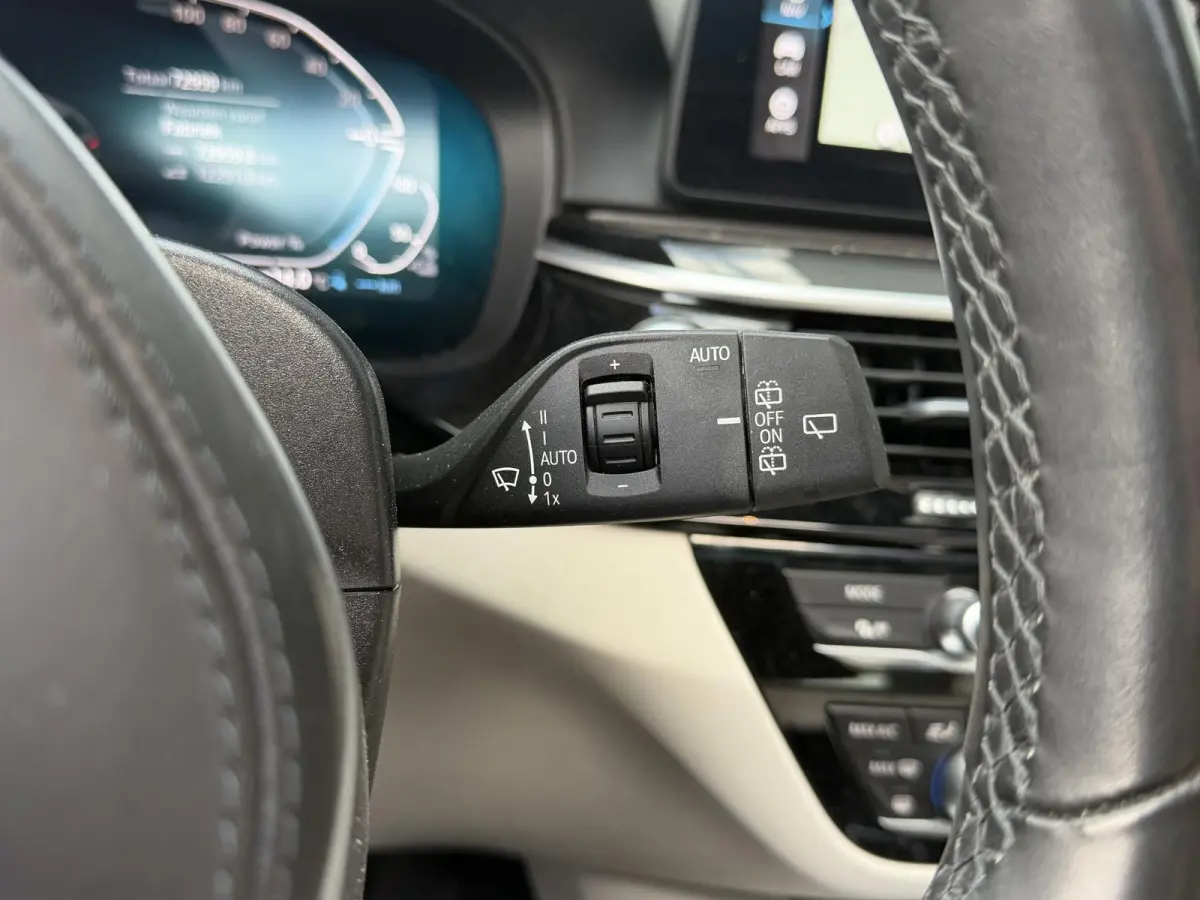 530e High Executive M-Sport 18"/Panoramadak/Leder + memory/Stoelverwarming/Dodehoek/Keyless/Elektrische klep/Apple Carplay & Android Auto