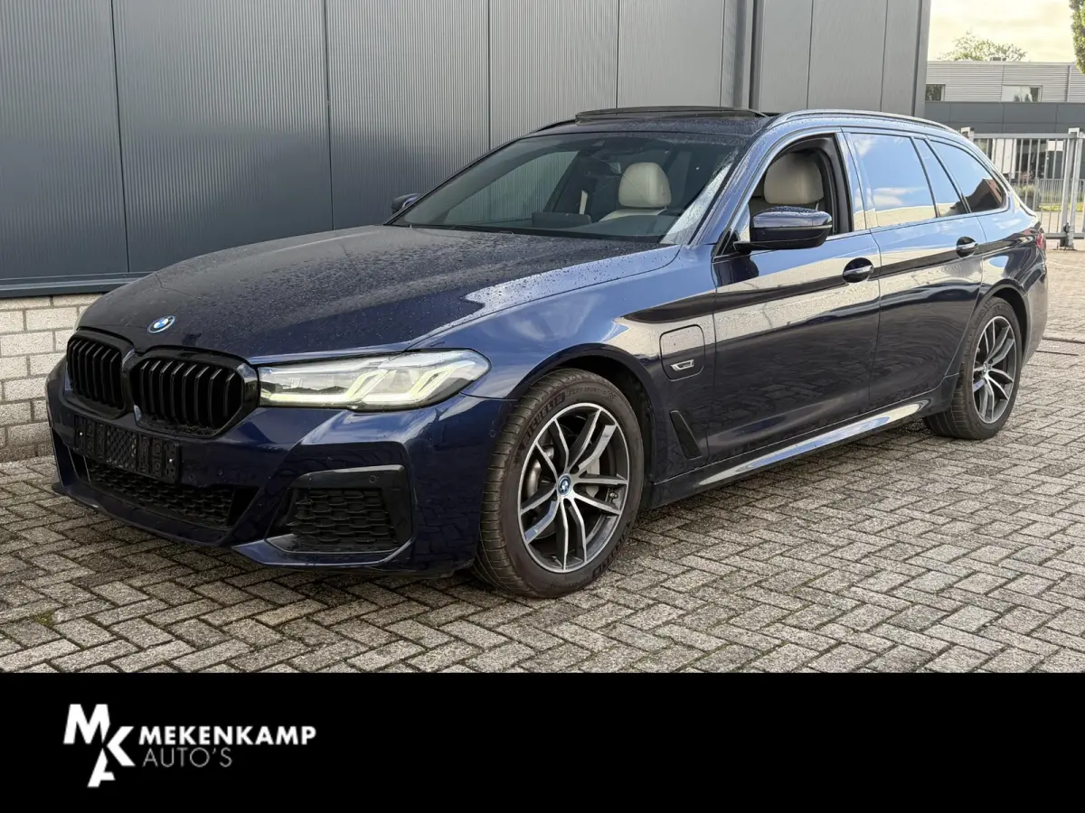 530e High Executive M-Sport 18"/Panoramadak/Leder + memory/Stoelverwarming/Dodehoek/Keyless/Elektrische klep/Apple Carplay & Android Auto