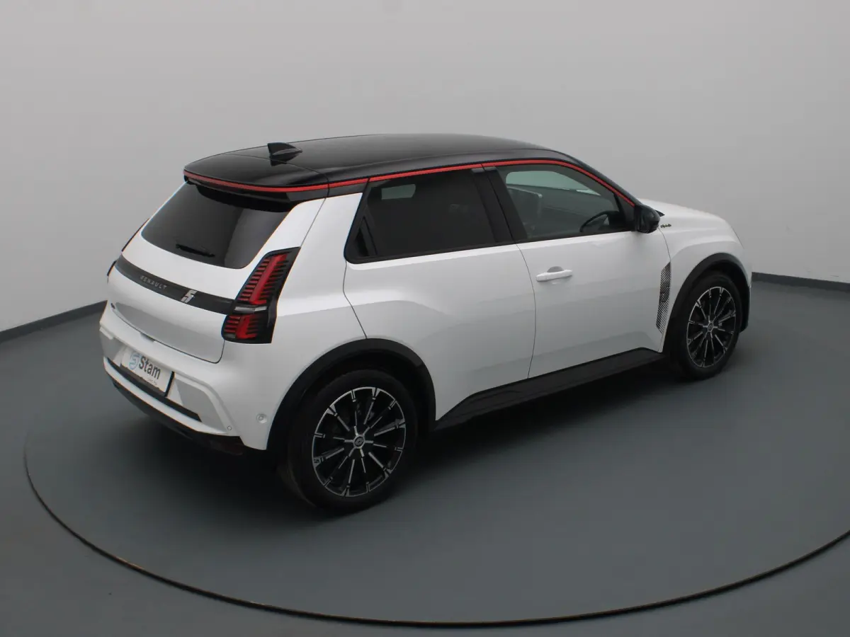 "Signature Stam" Iconic comfort range 52 kWh Leder Paris Black / openR-link infotainmentsysteem met Google-integratie/ V2G