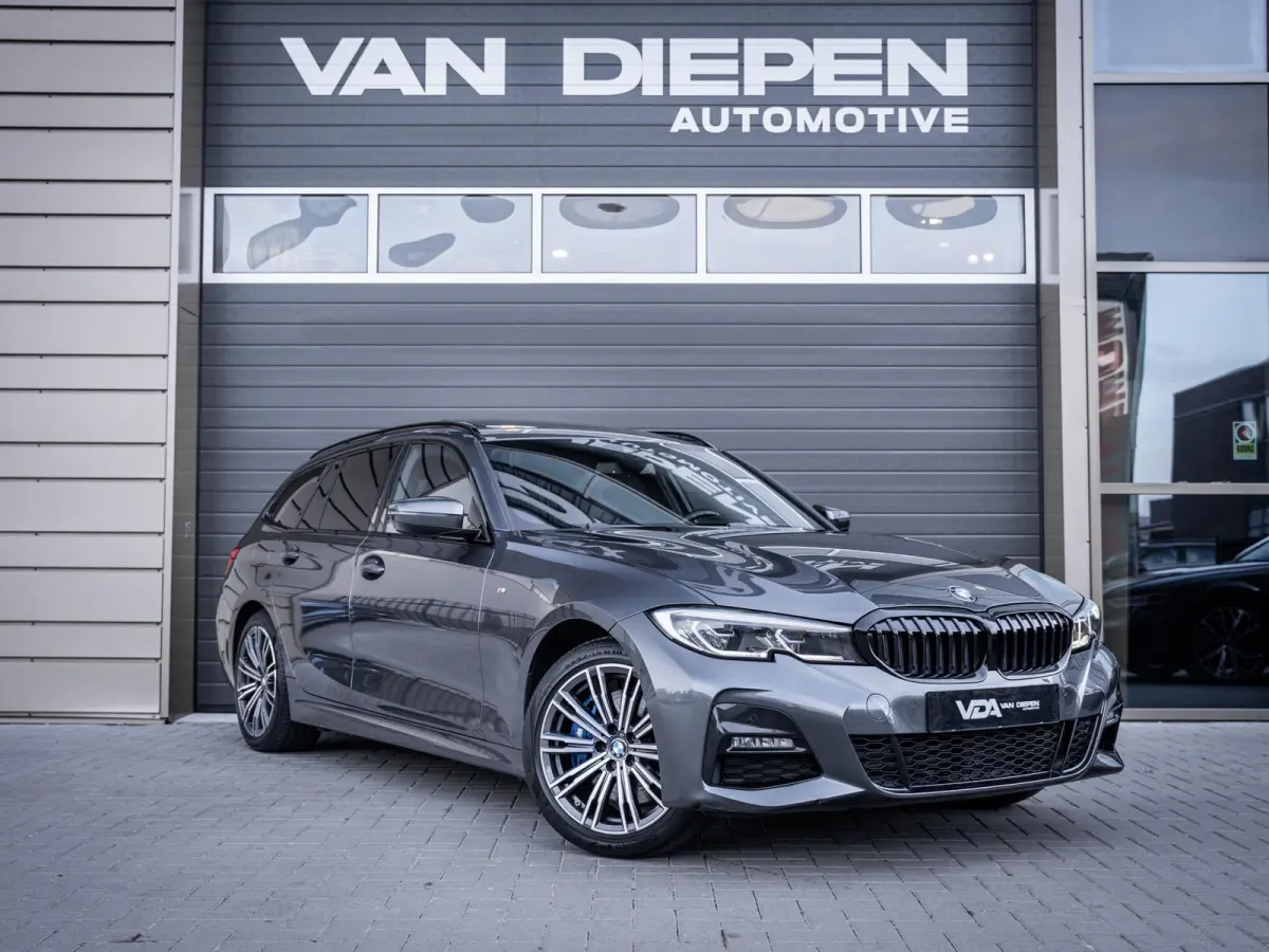 330e High Executive - M-Sport l Laser l Pano l Trekhaak l HUD