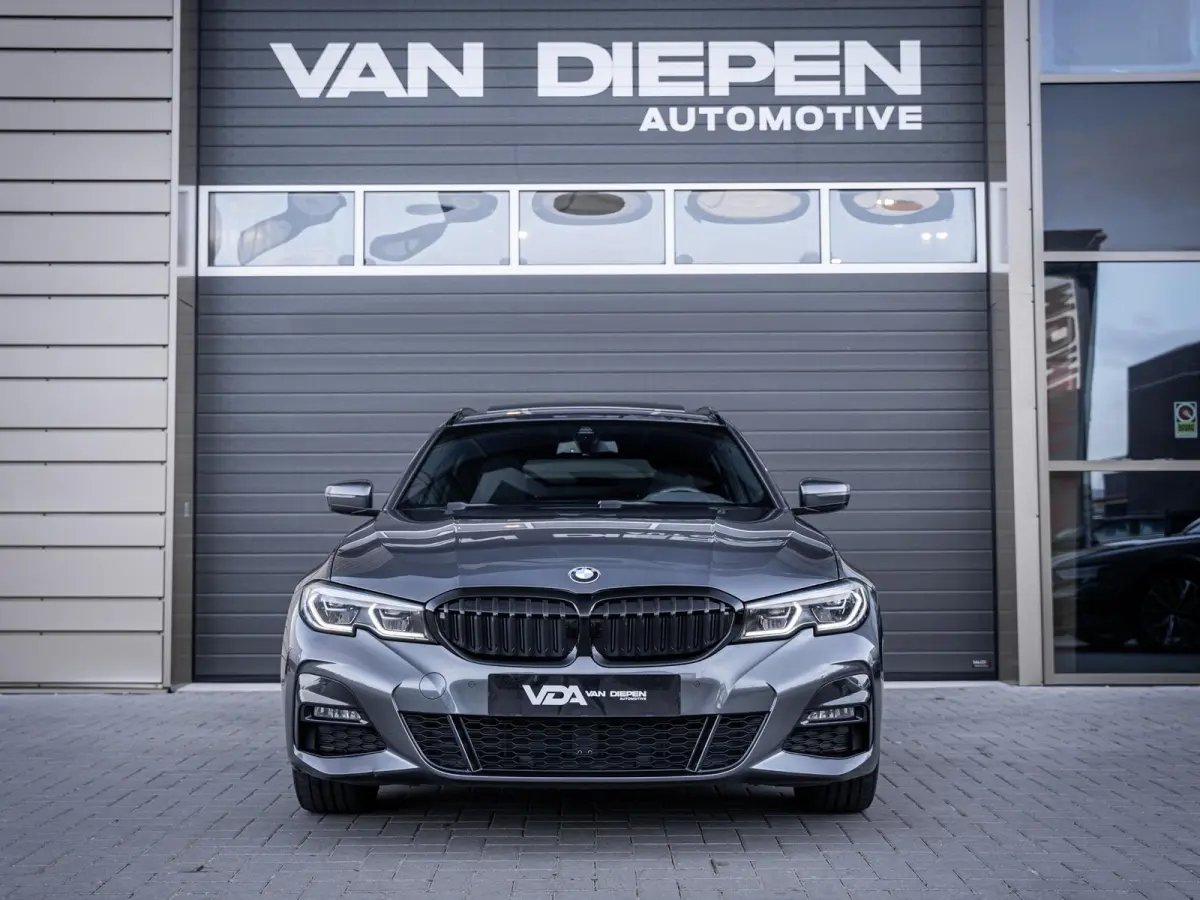 330e High Executive - M-Sport l Laser l Pano l Trekhaak l HUD