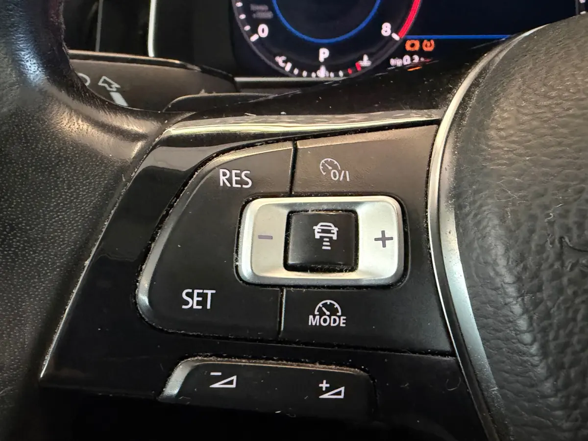 1.5 TSI Highline Business R Virtual / Pano / Camera