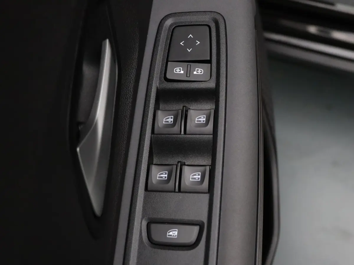 140pk Hybrid Extreme 7p. Apple Carplay/Android Auto | Climate