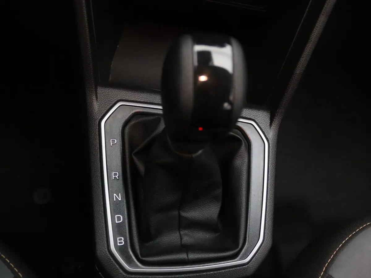 140pk Hybrid Extreme 7p. Apple Carplay/Android Auto | Climate