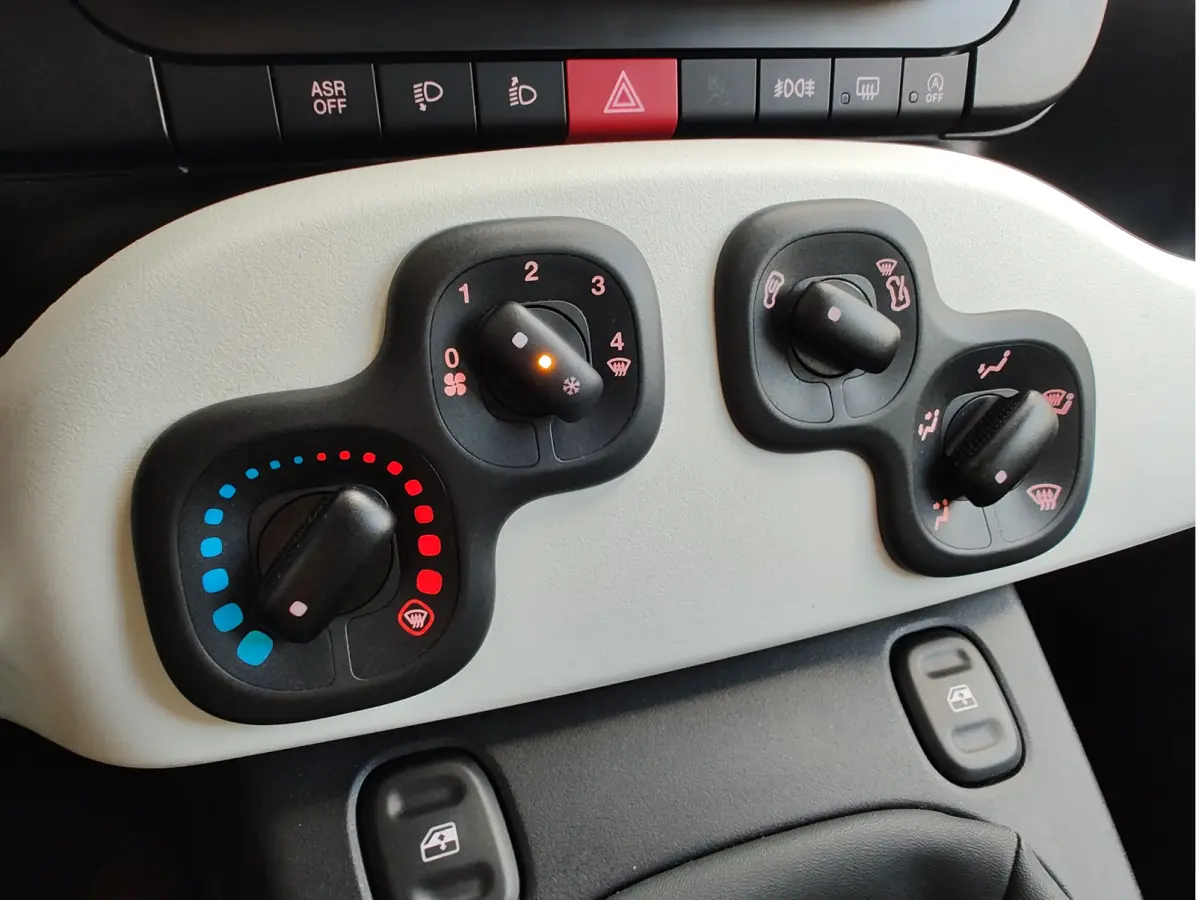 1.0 HYBRID CROSS Airco | Carplay/Android | Regensensor | Parkeersensoren