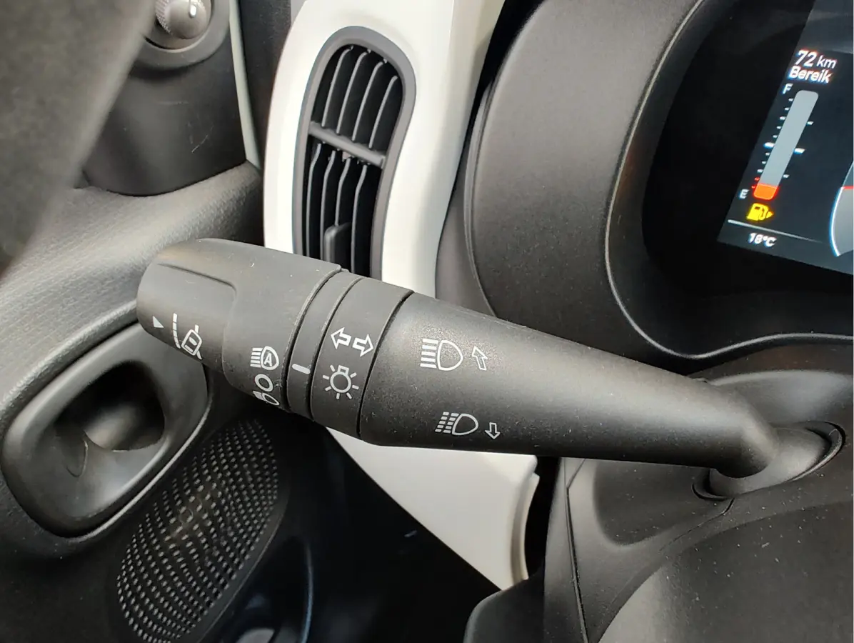 1.0 HYBRID CROSS Airco | Carplay/Android | Regensensor | Parkeersensoren