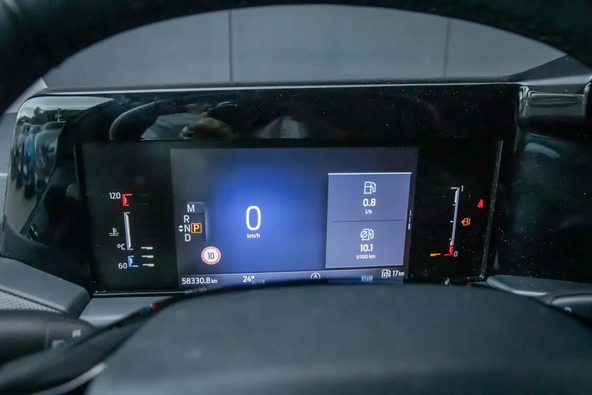 320 2.0 TDCI L2H1 Limited Dealer onderhouden | Achteruitrijcamera | Apple Carplay en Android auto | Treeplanken |