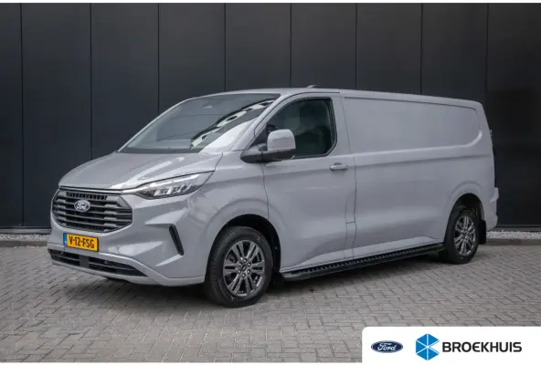 320 2.0 TDCI L2H1 Limited Dealer onderhouden | Achteruitrijcamera | Apple Carplay en Android auto | Treeplanken |