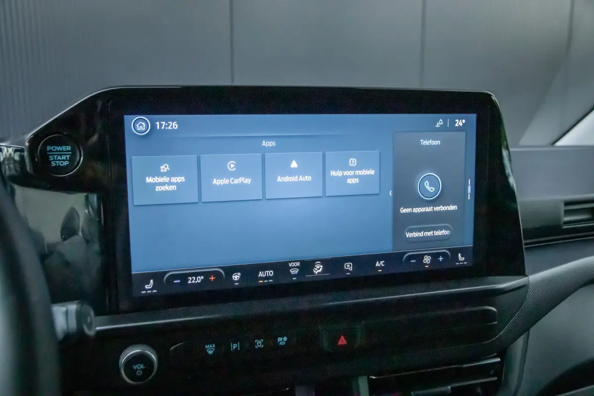 320 2.0 TDCI L2H1 Limited Dealer onderhouden | Achteruitrijcamera | Apple Carplay en Android auto | Treeplanken |
