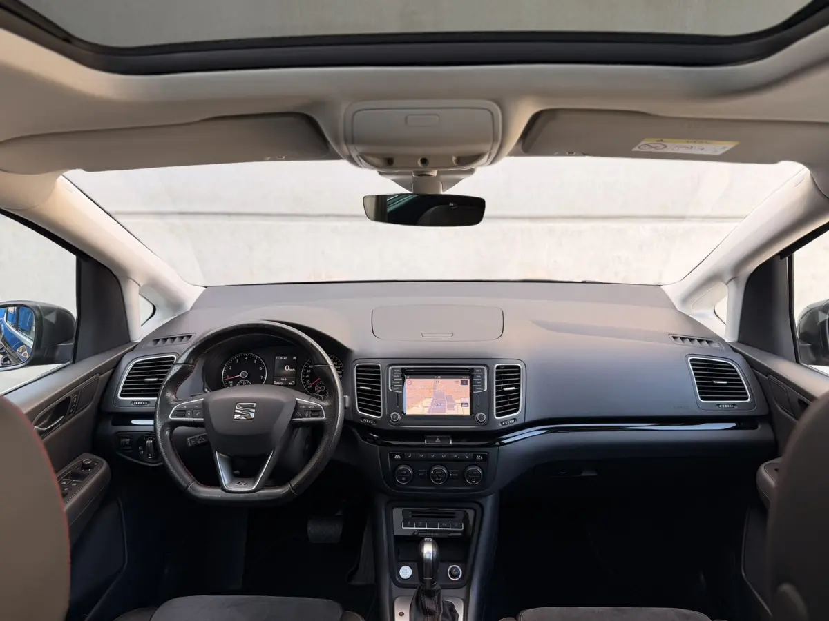 2.0 TSI FR DSG Pano 7P Trekh ACC Camera Keyless Massage 220PK