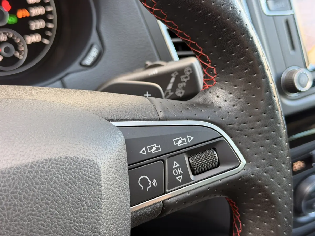 2.0 TSI FR DSG Pano 7P Trekh ACC Camera Keyless Massage 220PK