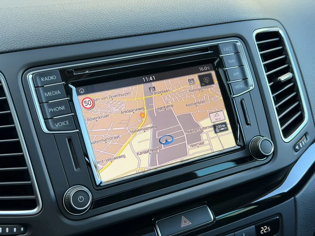 2.0 TSI FR DSG Pano 7P Trekh ACC Camera Keyless Massage 220PK