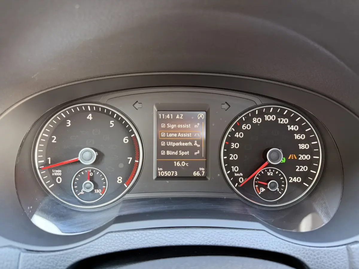2.0 TSI FR DSG Pano 7P Trekh ACC Camera Keyless Massage 220PK