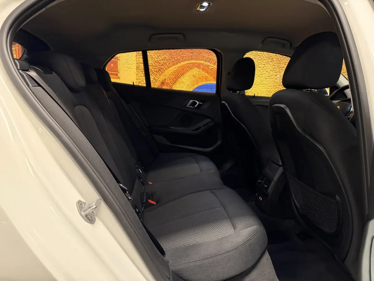 118i Executive Edition Automaat Carplay LED PDC