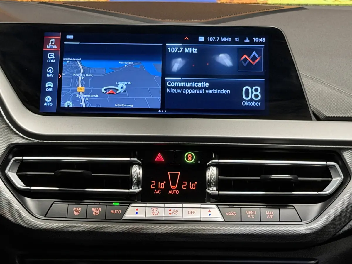 118i Executive Edition Automaat Carplay LED PDC