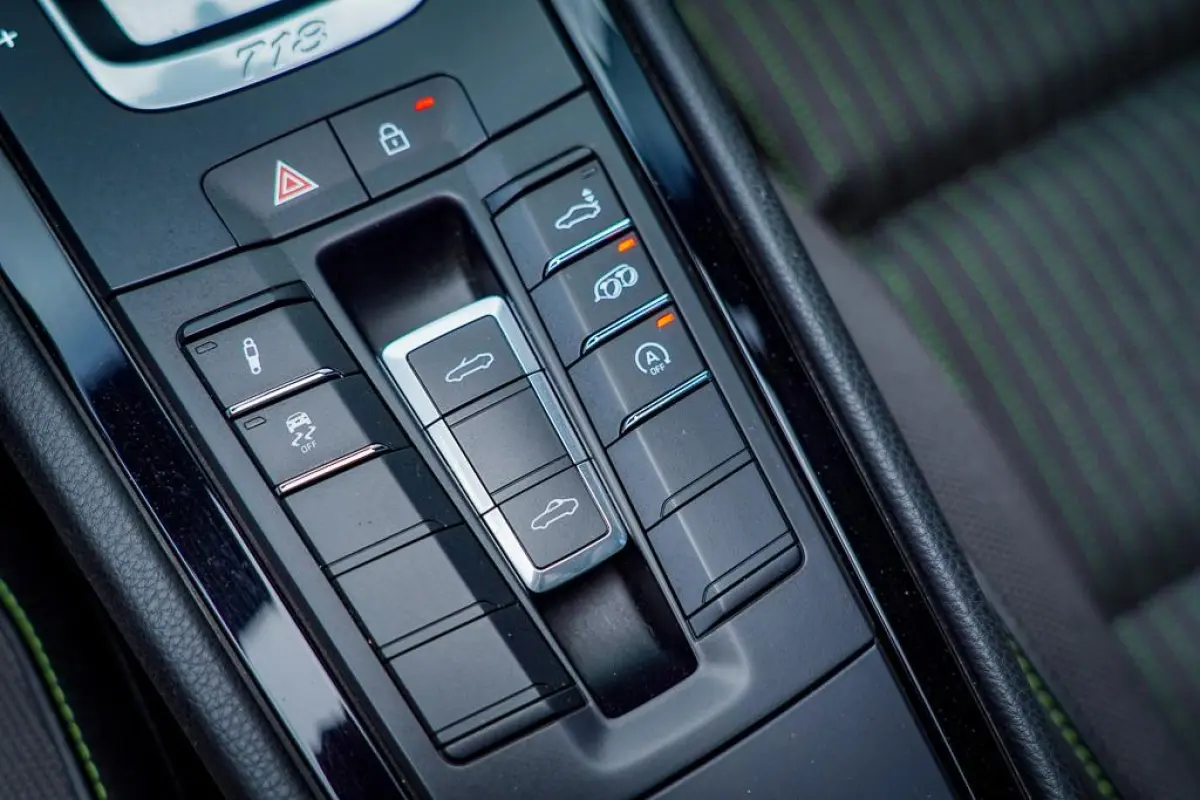 2.0 T / NL Auto / 18-Voudig / Carplay / Approved / Camera