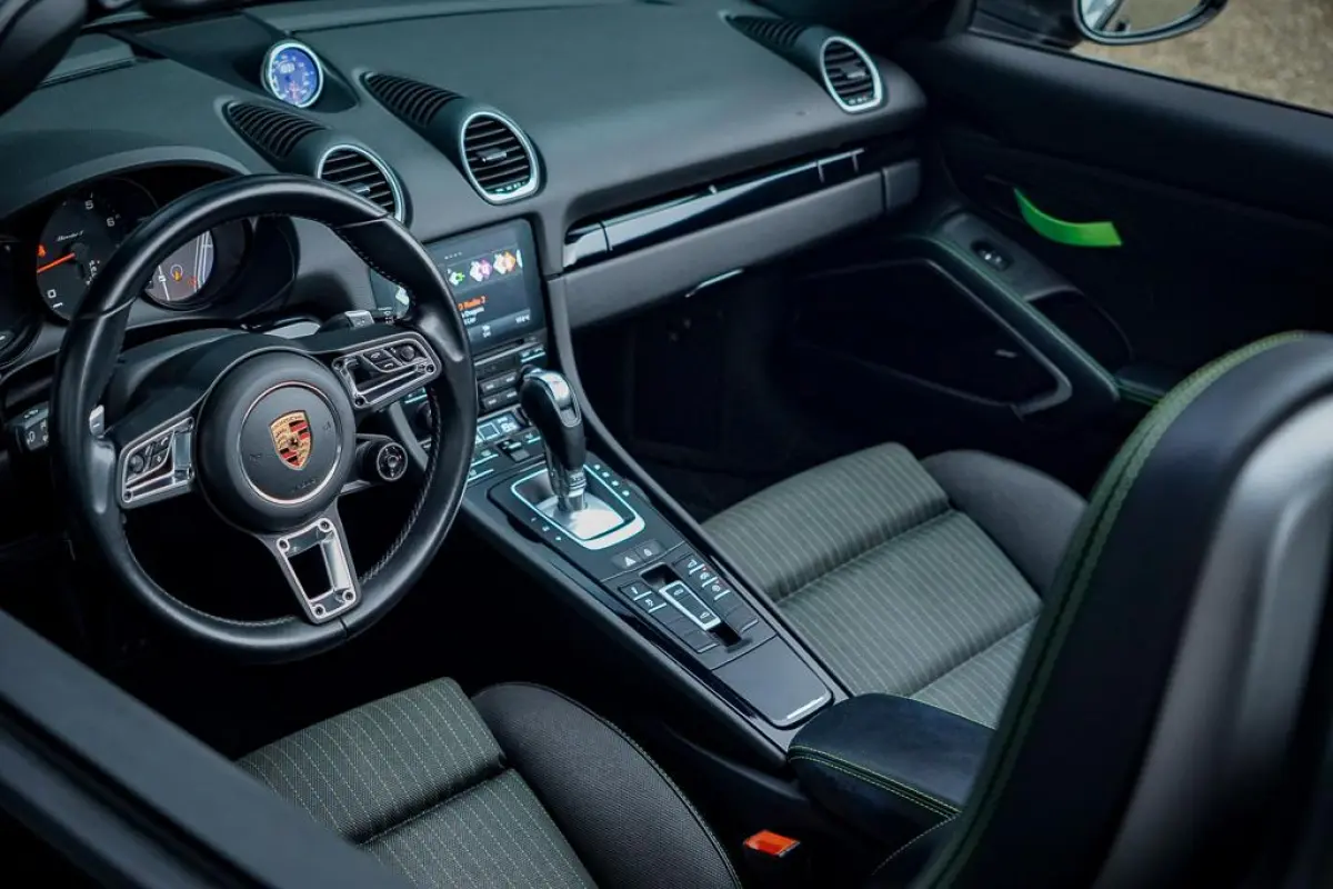 2.0 T / NL Auto / 18-Voudig / Carplay / Approved / Camera