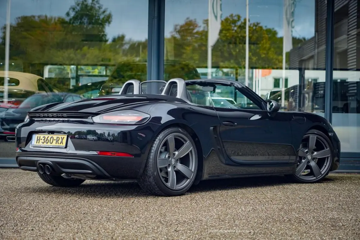 2.0 T / NL Auto / 18-Voudig / Carplay / Approved / Camera
