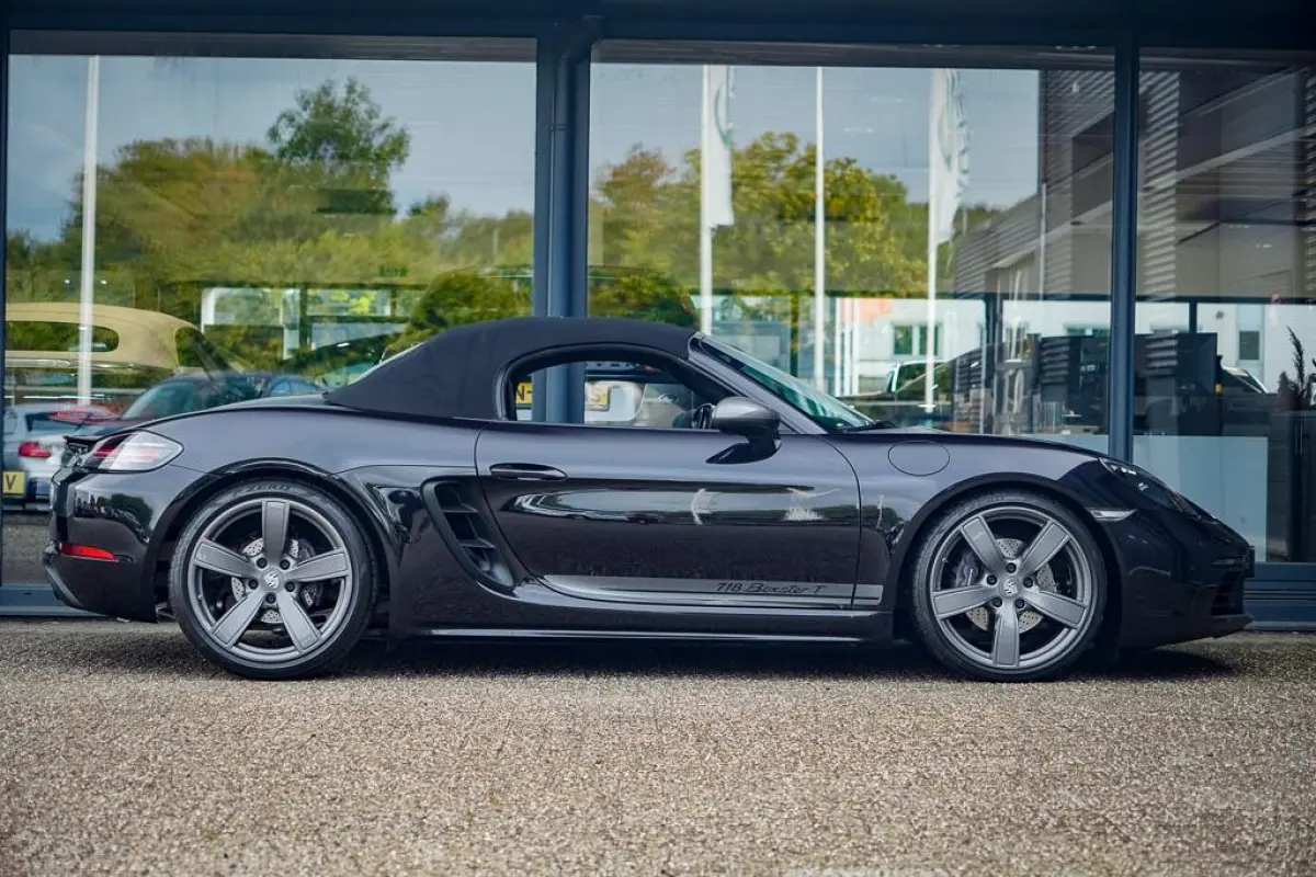 2.0 T / NL Auto / 18-Voudig / Carplay / Approved / Camera