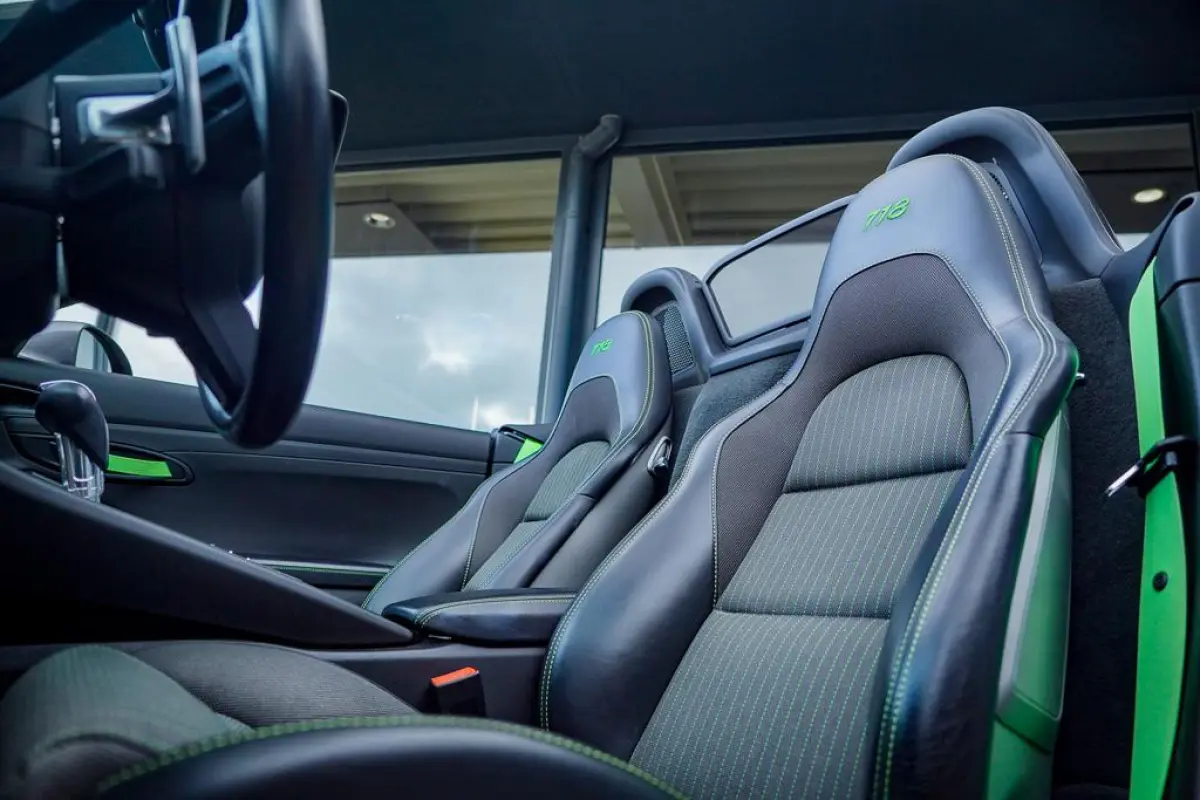 2.0 T / NL Auto / 18-Voudig / Carplay / Approved / Camera