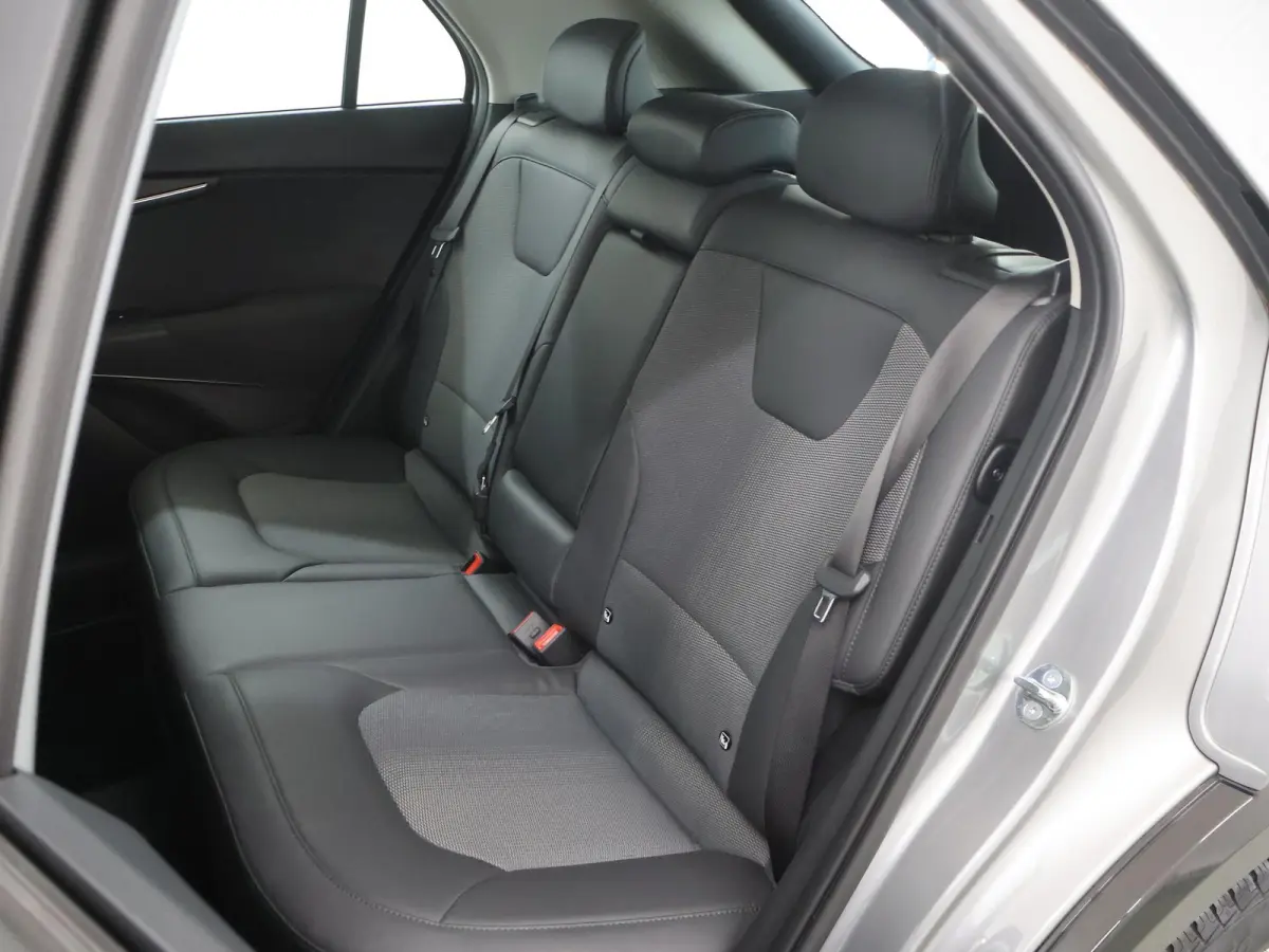 1.6 GDi Hybrid DynamicLine | Adaptieve Cruise Control | Navigatie | Climate Control | Parkeercamera |