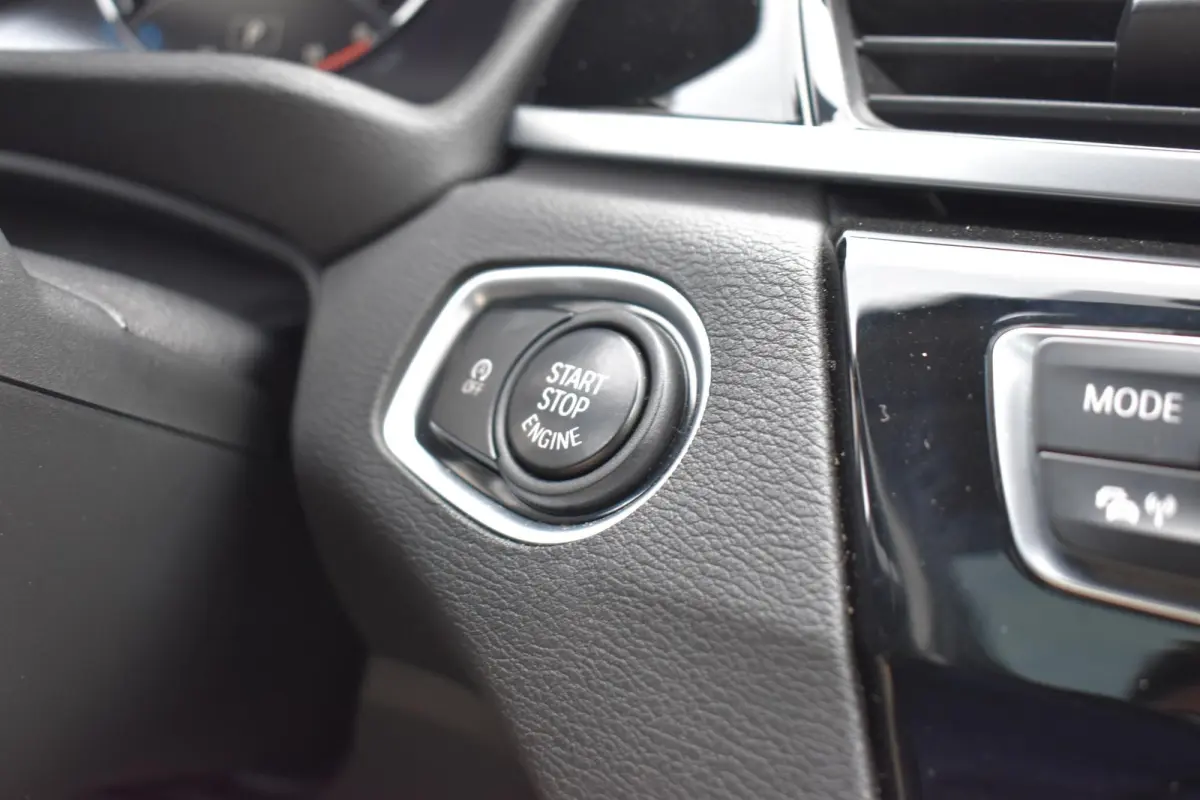 18d 150PK LEDER PANODAK LED LMV NAVI