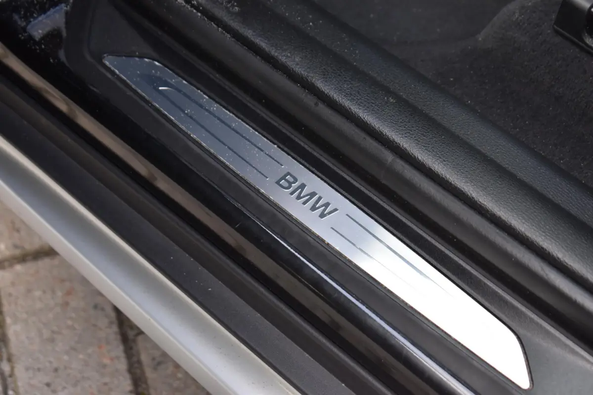 18d 150PK LEDER PANODAK LED LMV NAVI
