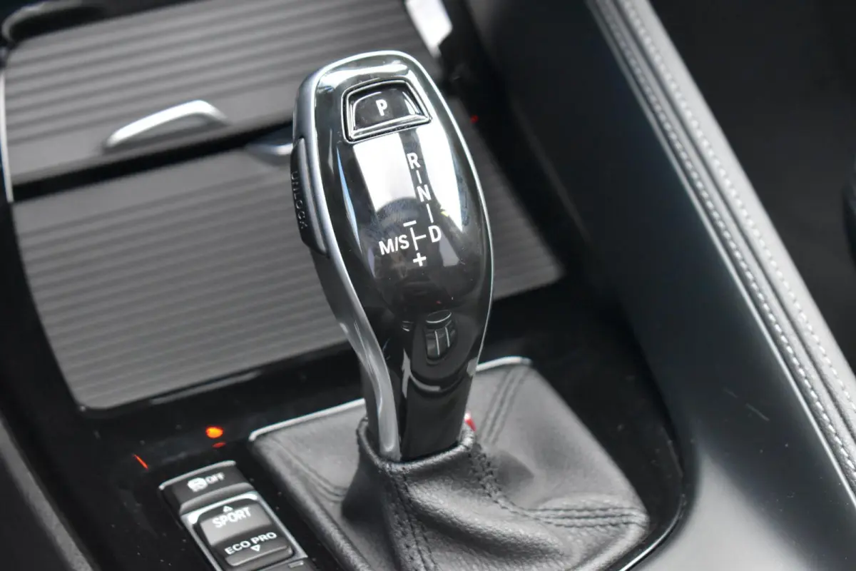 18d 150PK LEDER PANODAK LED LMV NAVI