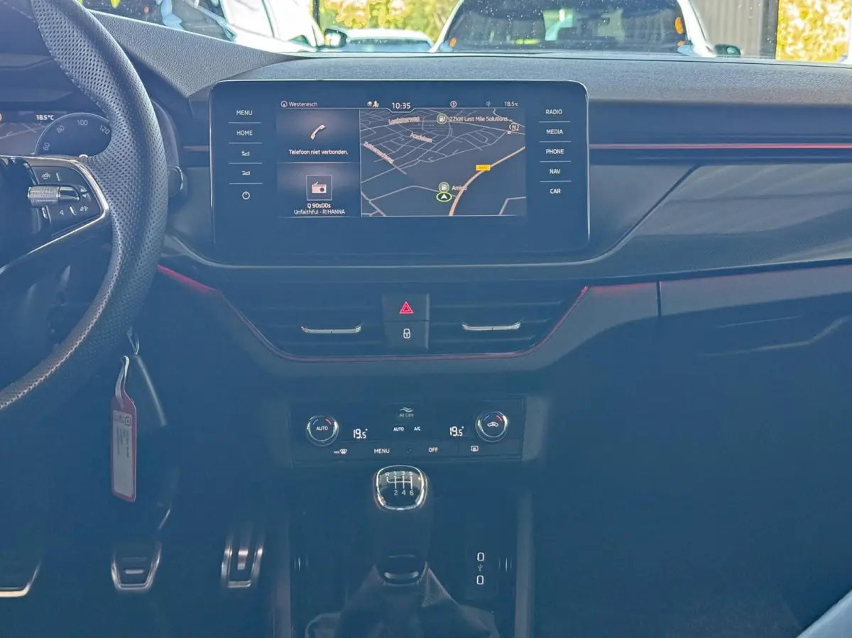 1.0 TSI 81kW Sport Business