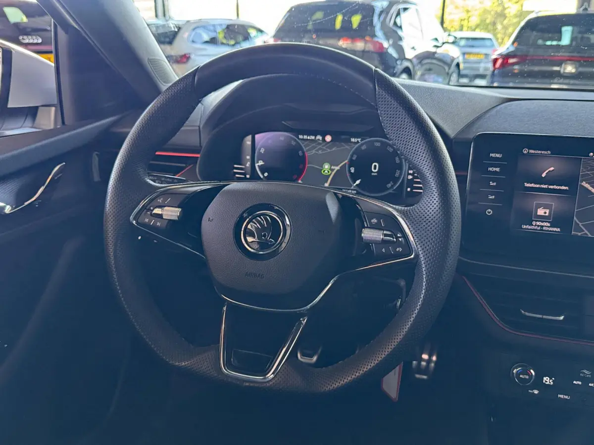 1.0 TSI 81kW Sport Business