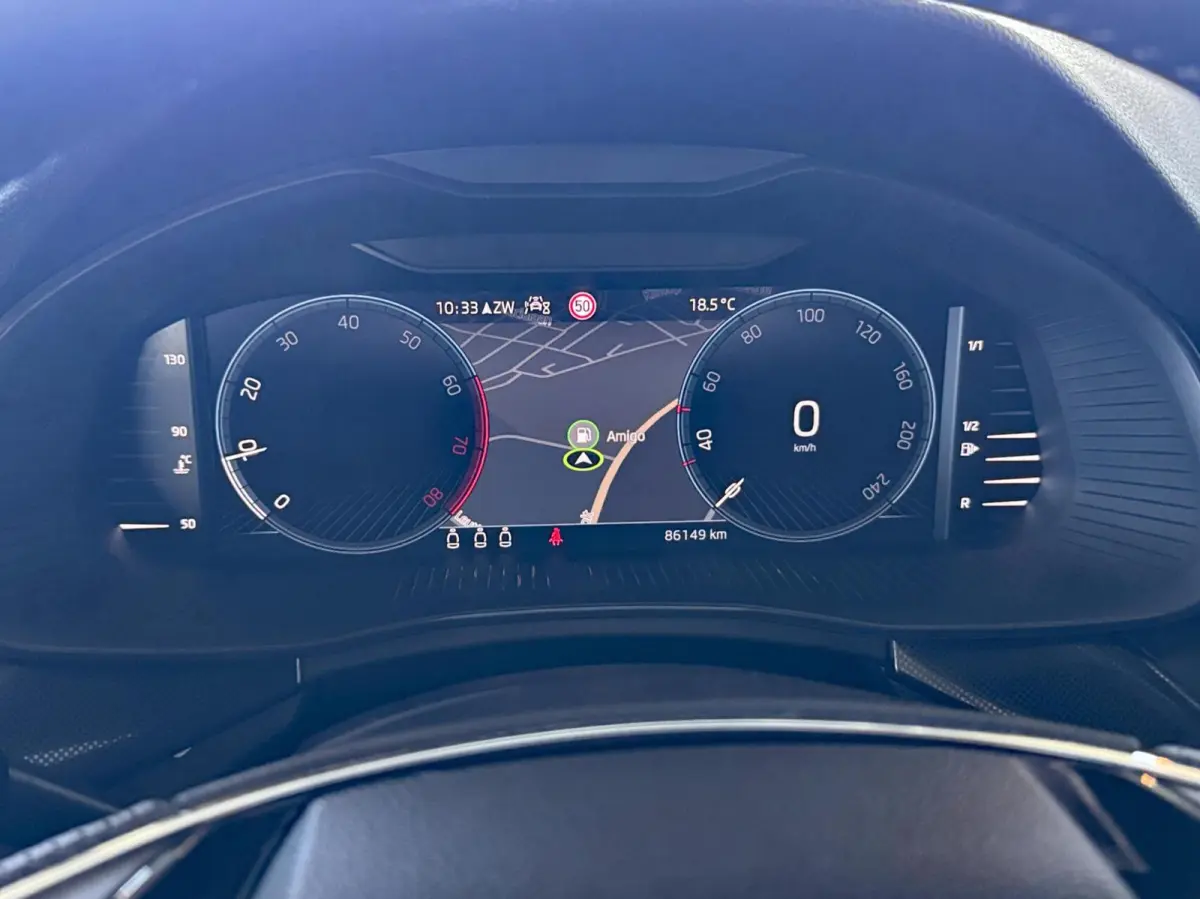 1.0 TSI 81kW Sport Business