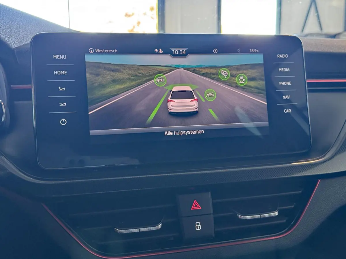 1.0 TSI 81kW Sport Business
