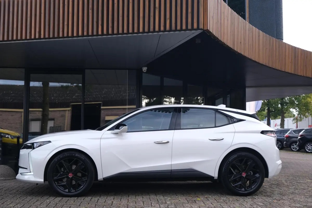 1.2 PureTech Performance Line+|RIJKLAAR!|360°Camera|Stoel+Stuurverwarming|Alcantara|Carplay|Keyless