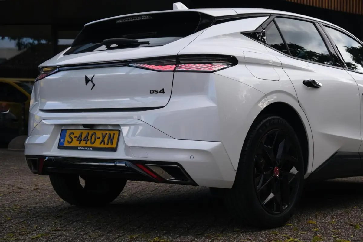 1.2 PureTech Performance Line+|RIJKLAAR!|360°Camera|Stoel+Stuurverwarming|Alcantara|Carplay|Keyless