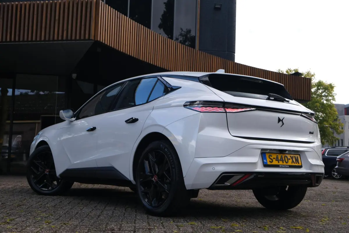 1.2 PureTech Performance Line+|RIJKLAAR!|360°Camera|Stoel+Stuurverwarming|Alcantara|Carplay|Keyless