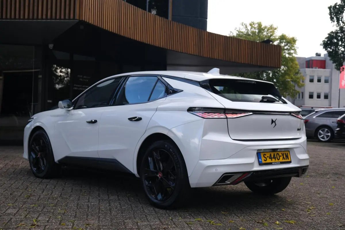 1.2 PureTech Performance Line+|RIJKLAAR!|360°Camera|Stoel+Stuurverwarming|Alcantara|Carplay|Keyless