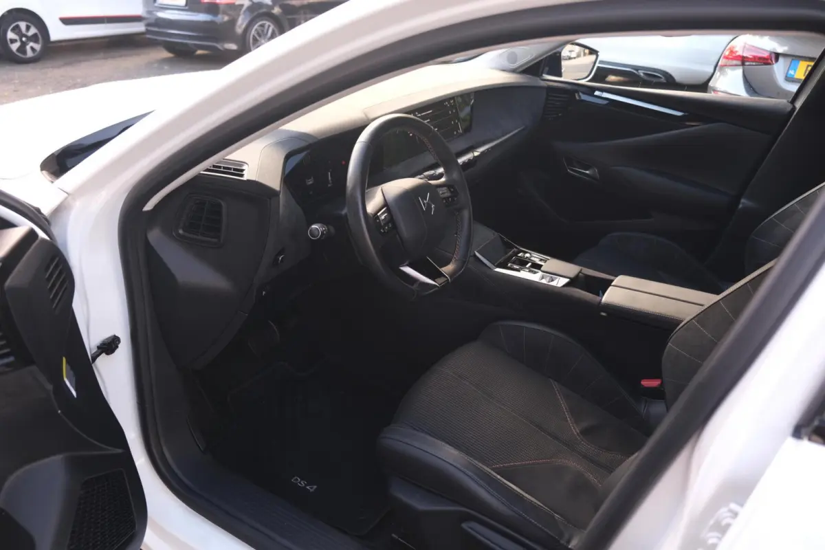 1.2 PureTech Performance Line+|RIJKLAAR!|360°Camera|Stoel+Stuurverwarming|Alcantara|Carplay|Keyless