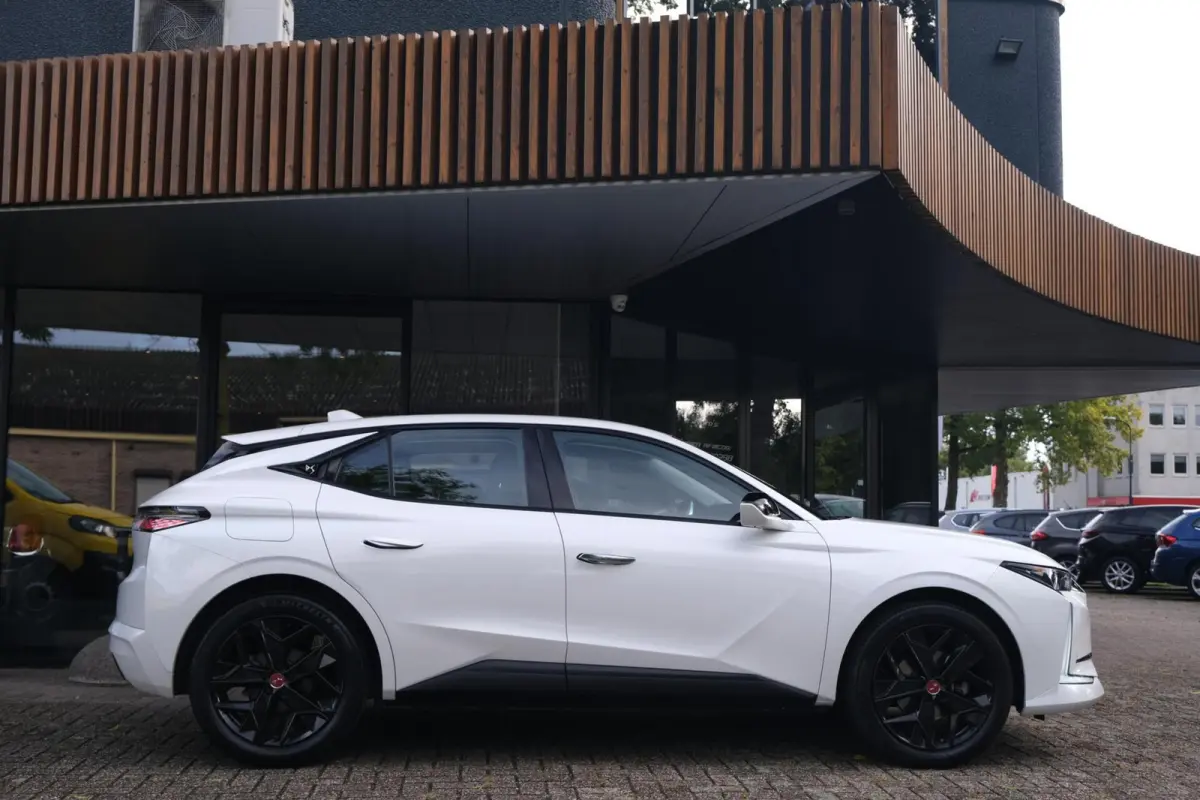 1.2 PureTech Performance Line+|RIJKLAAR!|360°Camera|Stoel+Stuurverwarming|Alcantara|Carplay|Keyless