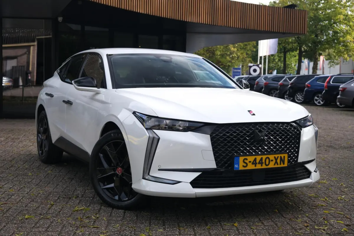 1.2 PureTech Performance Line+|RIJKLAAR!|360°Camera|Stoel+Stuurverwarming|Alcantara|Carplay|Keyless