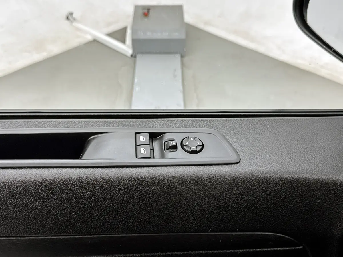 2.0 BlueHDI 145pk L2 2x Schuifdeur Navigatie Trekhaak Cruise control