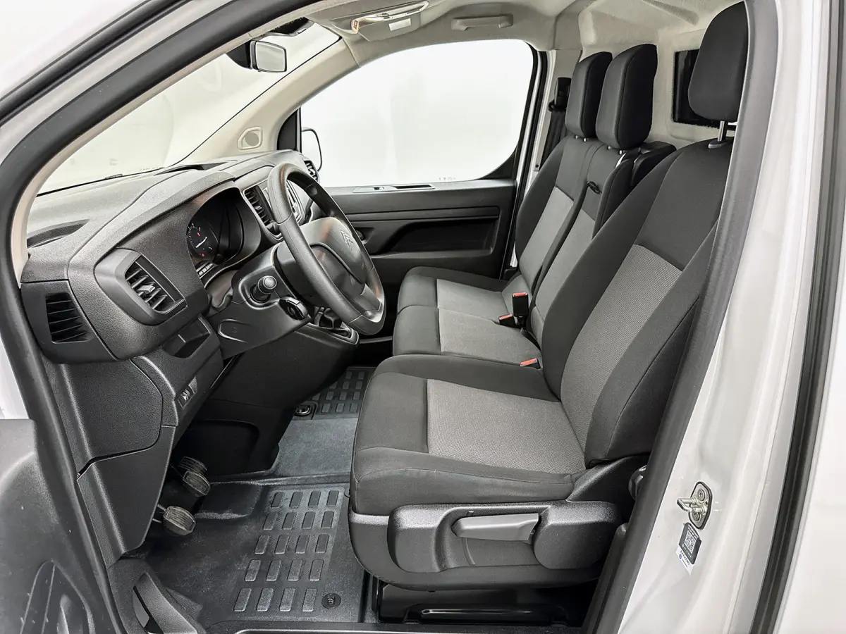 2.0 BlueHDI 145pk L2 2x Schuifdeur Navigatie Trekhaak Cruise control