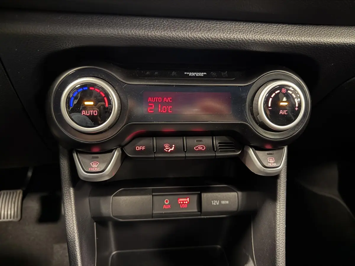 1.0 CVVT Colour Edition |NAVI|CRUISE|ACHTERUITRIJ CAMERA|16"|LED|CARPLAY|4Z|
