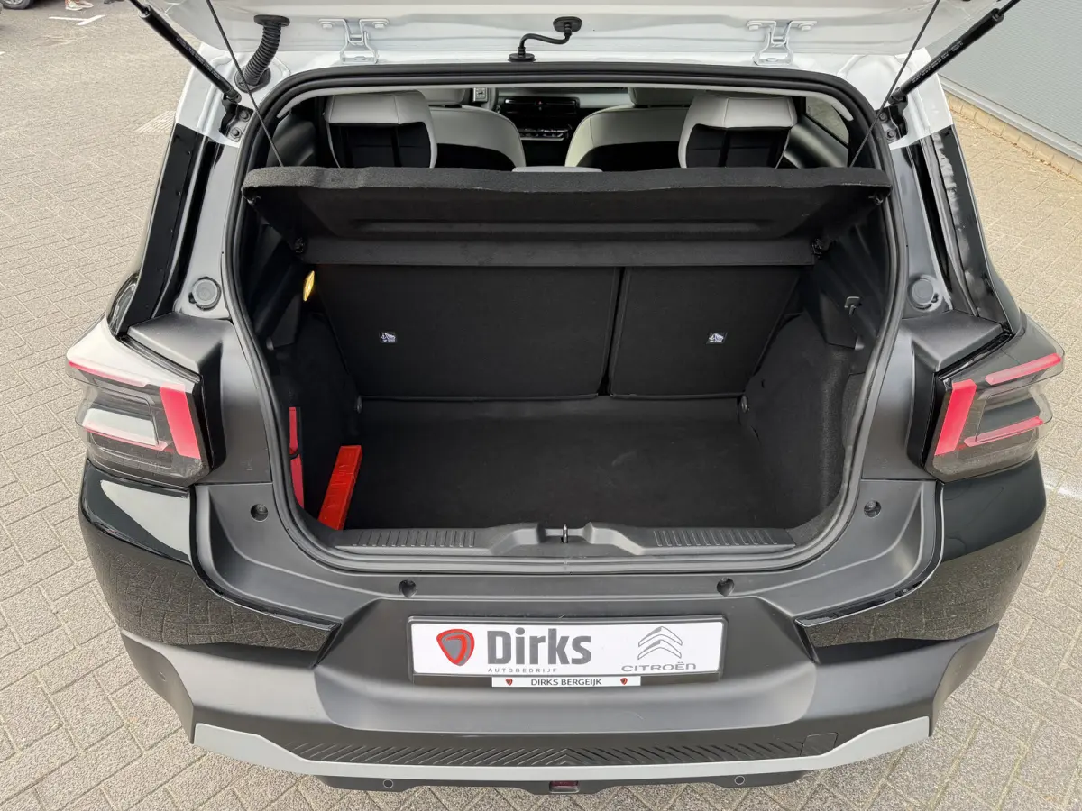 Max 113pk Comfort Range 44 kWh (Camera - Navigatie - LED - Automatische Airco - Apple Carplay - 17"- DAB)